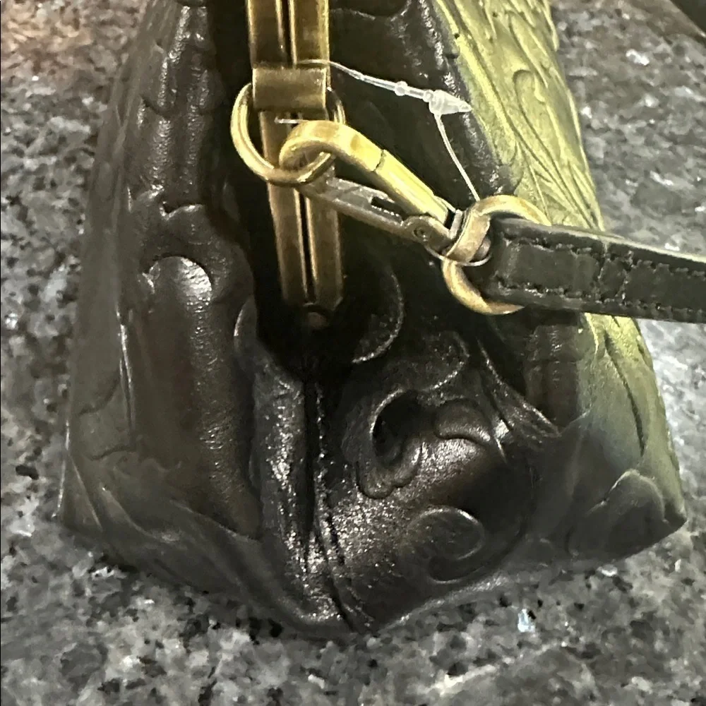 Gianni Conti new embossed